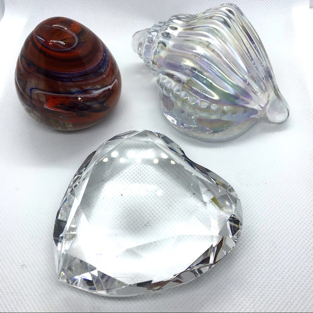 Glass Seashell Paperweight - Picture 7 of 7